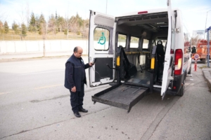 Gölbaşı Belediyesi, sosyal belediyecilik anlayışıyla engelli ve hasta vatandaşların sağlık