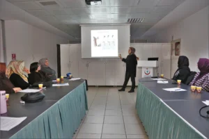 Ankara’nın Keçiören ilçesinde, çocuk gelişim merkezlerinde görev yapan eğitimcilerin mesleki