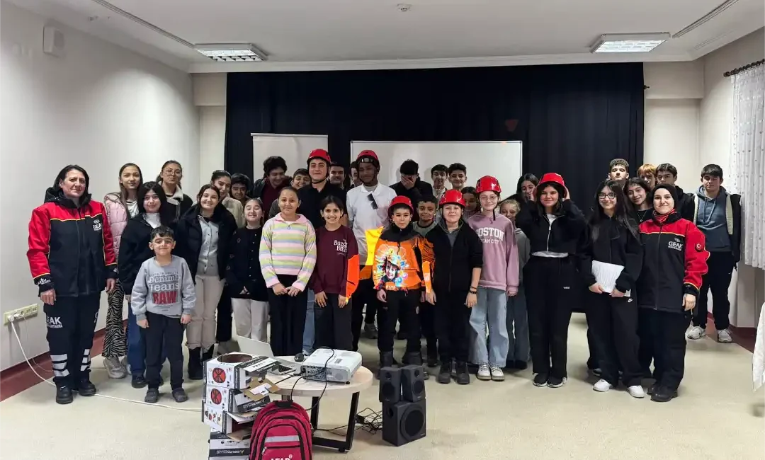 Altındağ Belediyesi, gençleri deprem, yangın ve sel gibi afetler konusunda