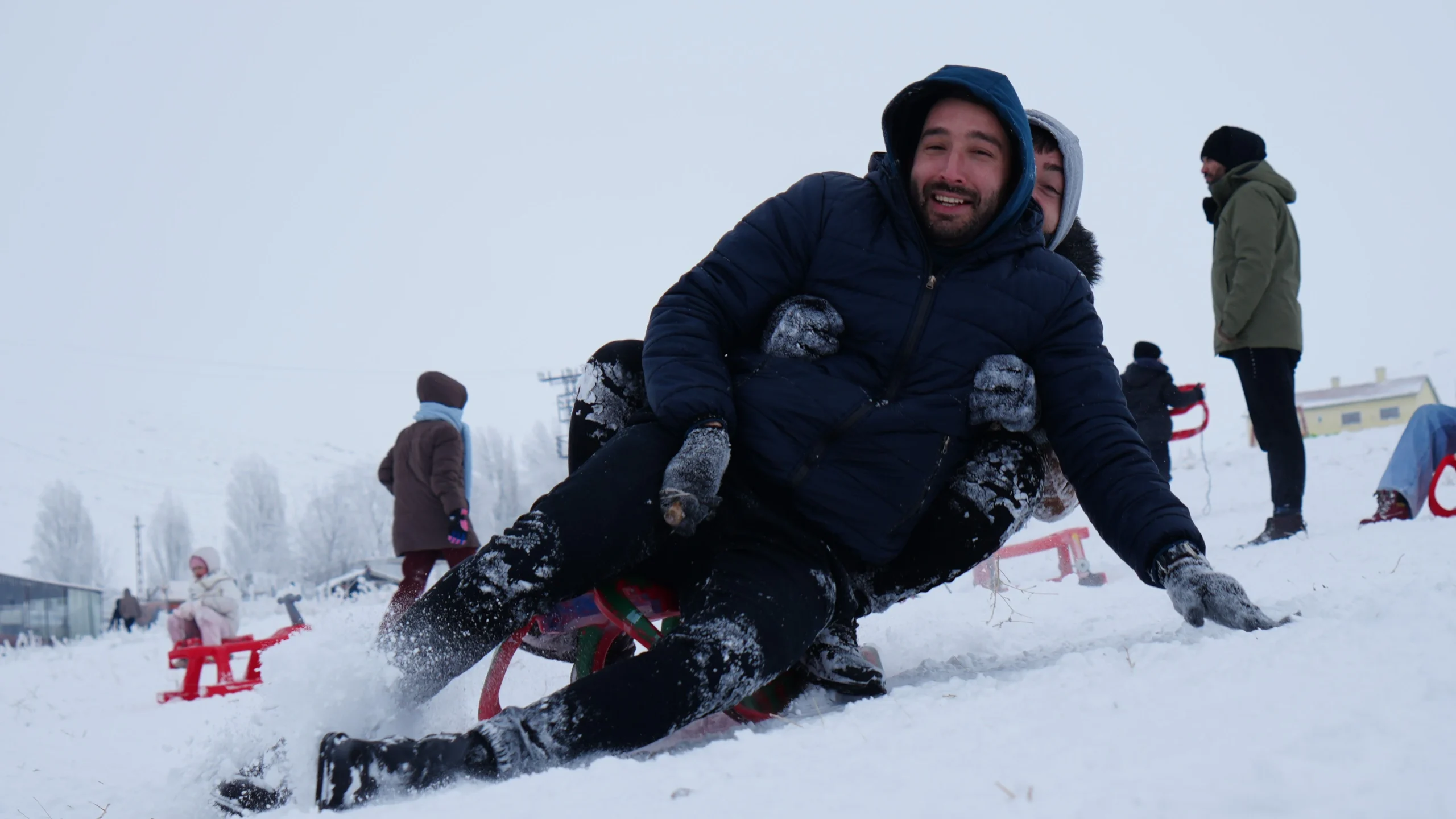 Ankara’da yılbaşı gecesi etkili olan kar yağışının ardından Elmadağ Kayak