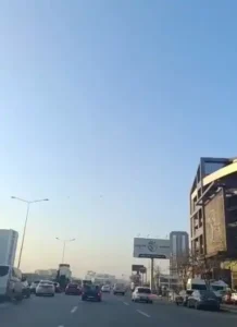 Ankara’nın Yenimahalle ilçesinde sabah saatlerinde meydana gelen zincirleme trafik kazası,