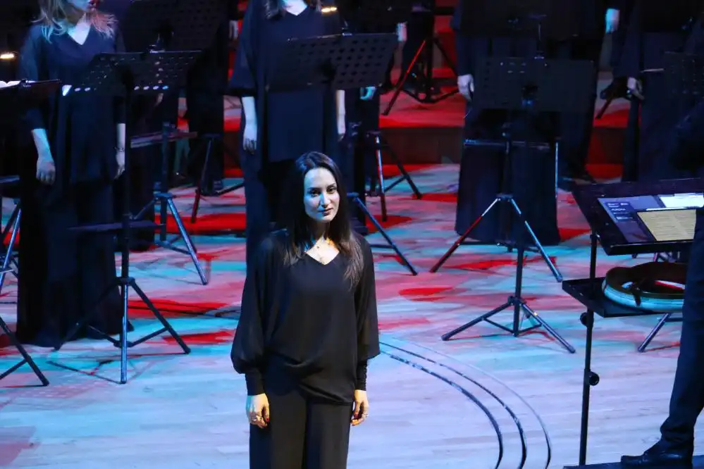 Kültür ve sanatın kalbi Ankara’da, müzikseverleri kuzey ışıklarının gizemli atmosferine