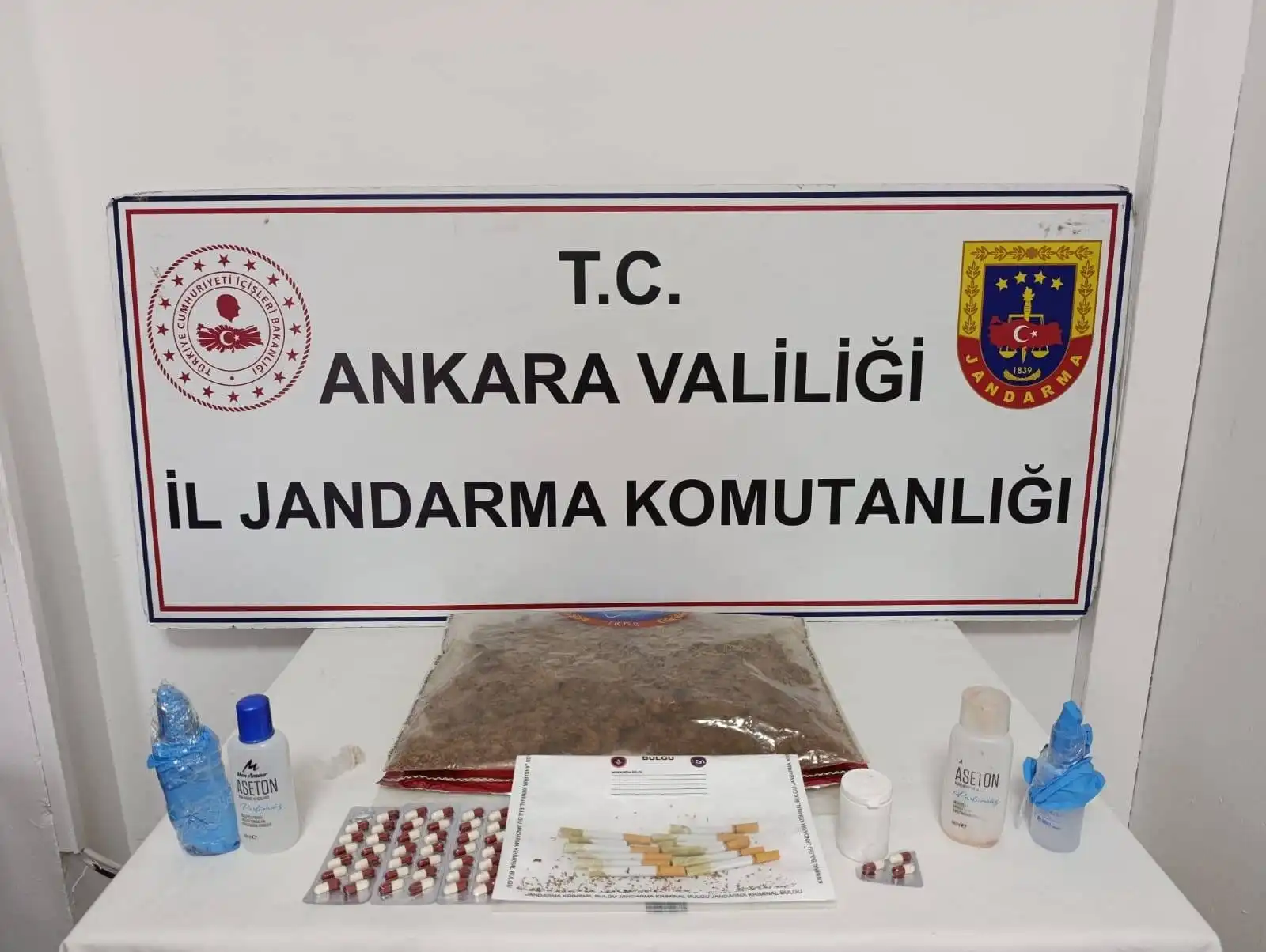 Ankara Keçiören’de Uyuşturucu Operasyonu: 1 Şüpheli Gözaltına Alındı Ankara’nın Keçiören ilçesinde jandarma ekiplerinin düzenlediği uyuşturucu operasyonunda 1 şüpheli