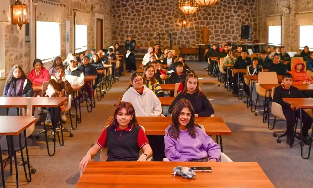 Altındağ Belediyesi ve İŞKUR iş birliğiyle düzenlenen kariyer semineri, gençlerin