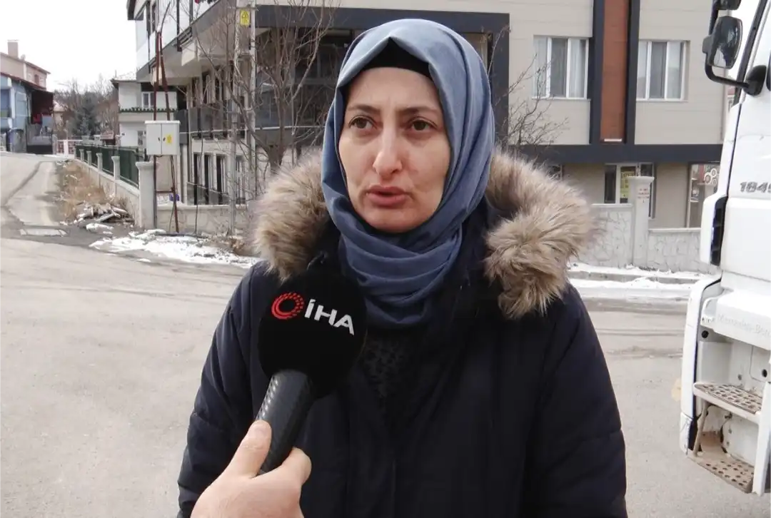 Ankara’nın Elmadağ ilçesinde sahipsiz köpeklerin saldırısına uğrayan bir kadın, komşusunun