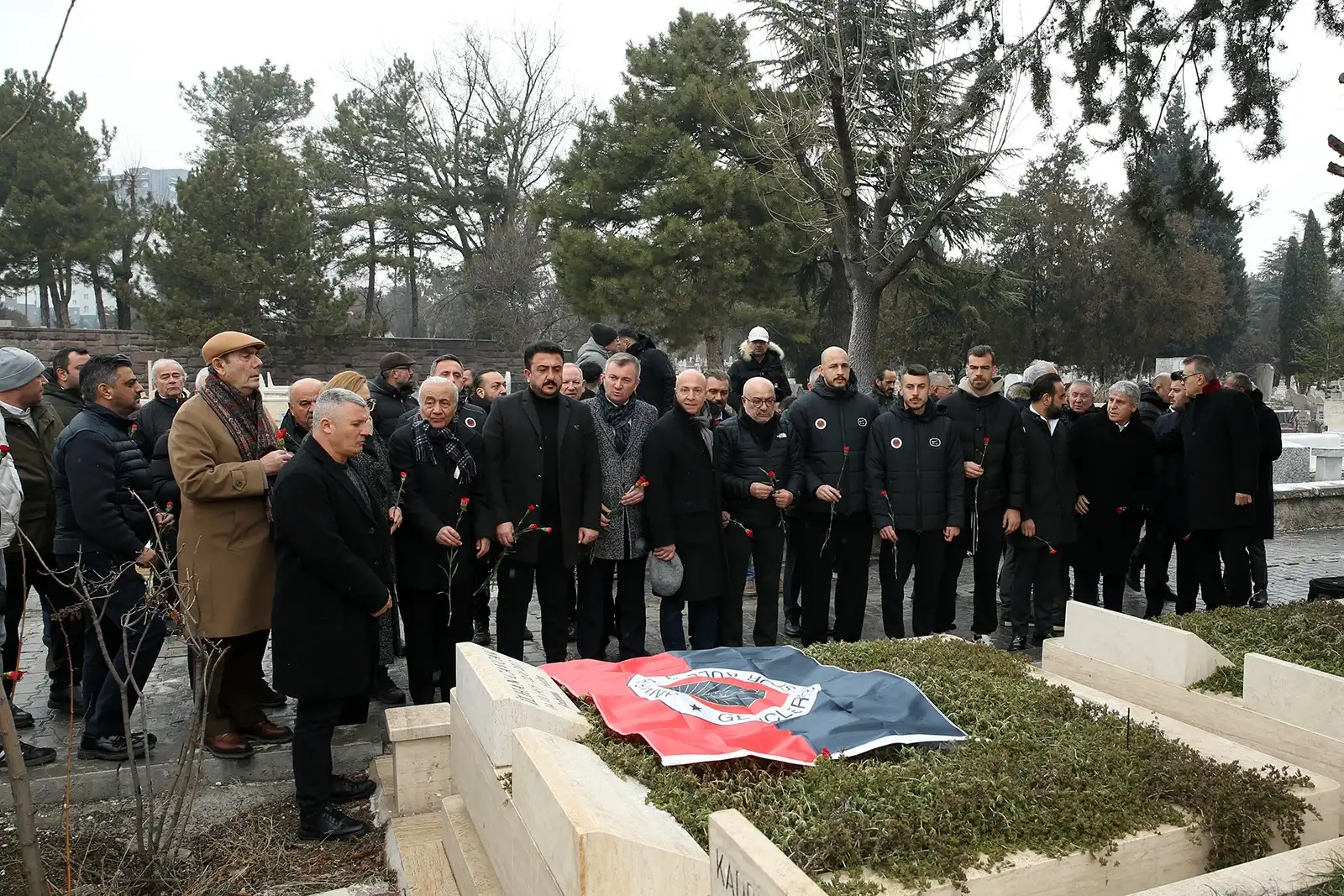 Gençlerbirliği Onursal Başkanı İlhan Cavcav, vefatının 9. yılında Cebeci Asri