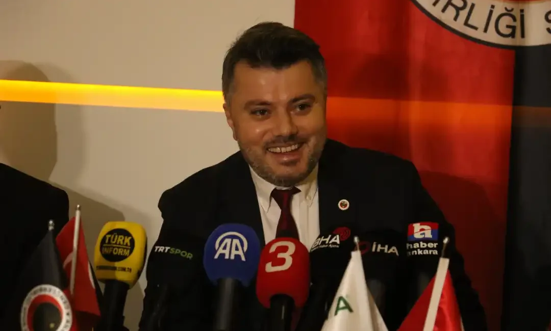 Gençlerbirliği Basın Sözcüsü Mehmet Şanal, Henry Onyekuru’nun takımda kalacağını açıkladı.