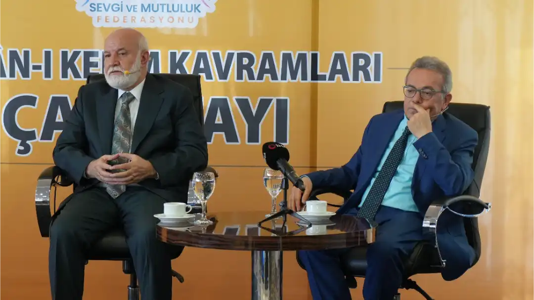 Ankara’da Küresel Sevgi ve Mutluluk Federasyonu tarafından düzenlenen ‘Kur’an-ı Kerim
