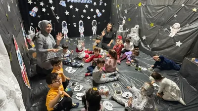 Sincan Belediyesi Bebek Kütüphanesi’nde düzenlenen etkinlikte 0–3 yaş grubundaki çocuklar