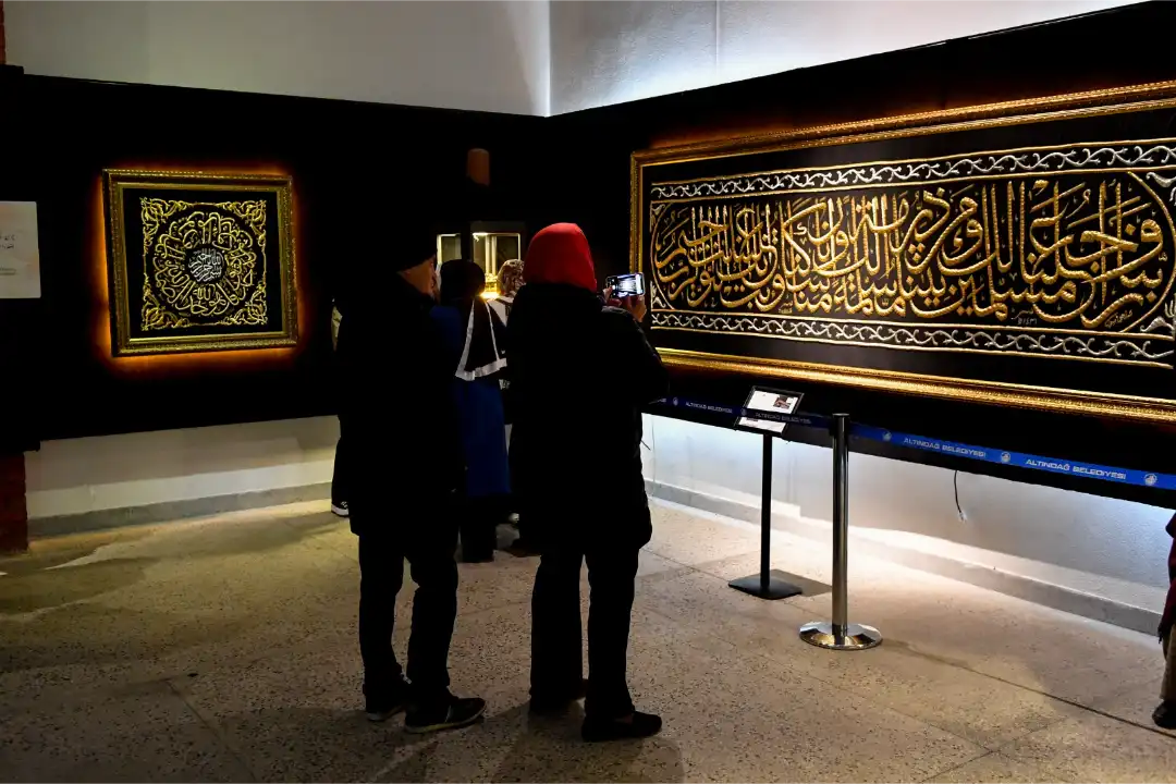 Ulucanlar Yarı Açık Cezaevi’nde açılan Mukaddes Emanetler Sergisi, 1 milyondan