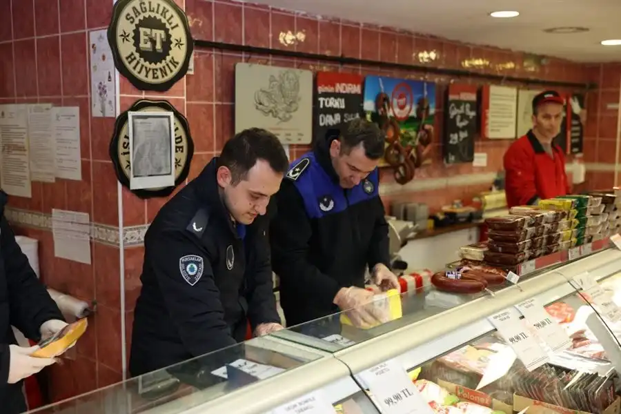 Pursaklar Belediyesi zabıta ekipleri, Ramazan ayında ilçe genelinde gıda ve