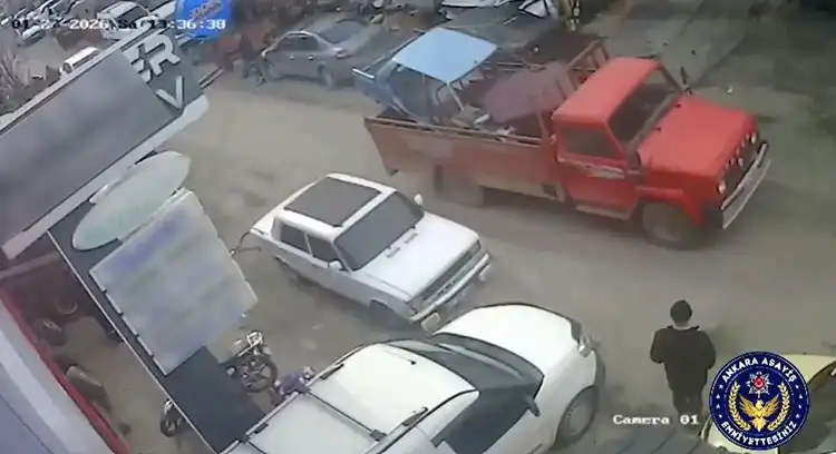 Ankara’da oto hırsızlığı operasyonu: Çalıntı araçları parçalayarak hurda tesislerinde presleten