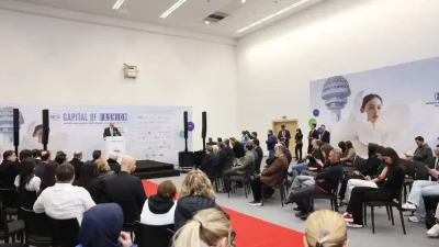 Başkent’te Moda Rüzgârı: Ankara Hazır Giyim ve Moda Günleri Başladı Ankara Hazır Giyim ve Moda Günleri (COF’26), ATO Congresium’da kapılarını