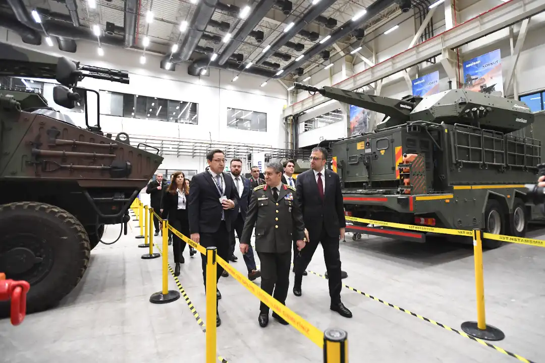 Genelkurmay Başkanı Orgeneral Selçuk Bayraktaroğlu, ASELSAN Genel Müdürü Ahmet Akyol