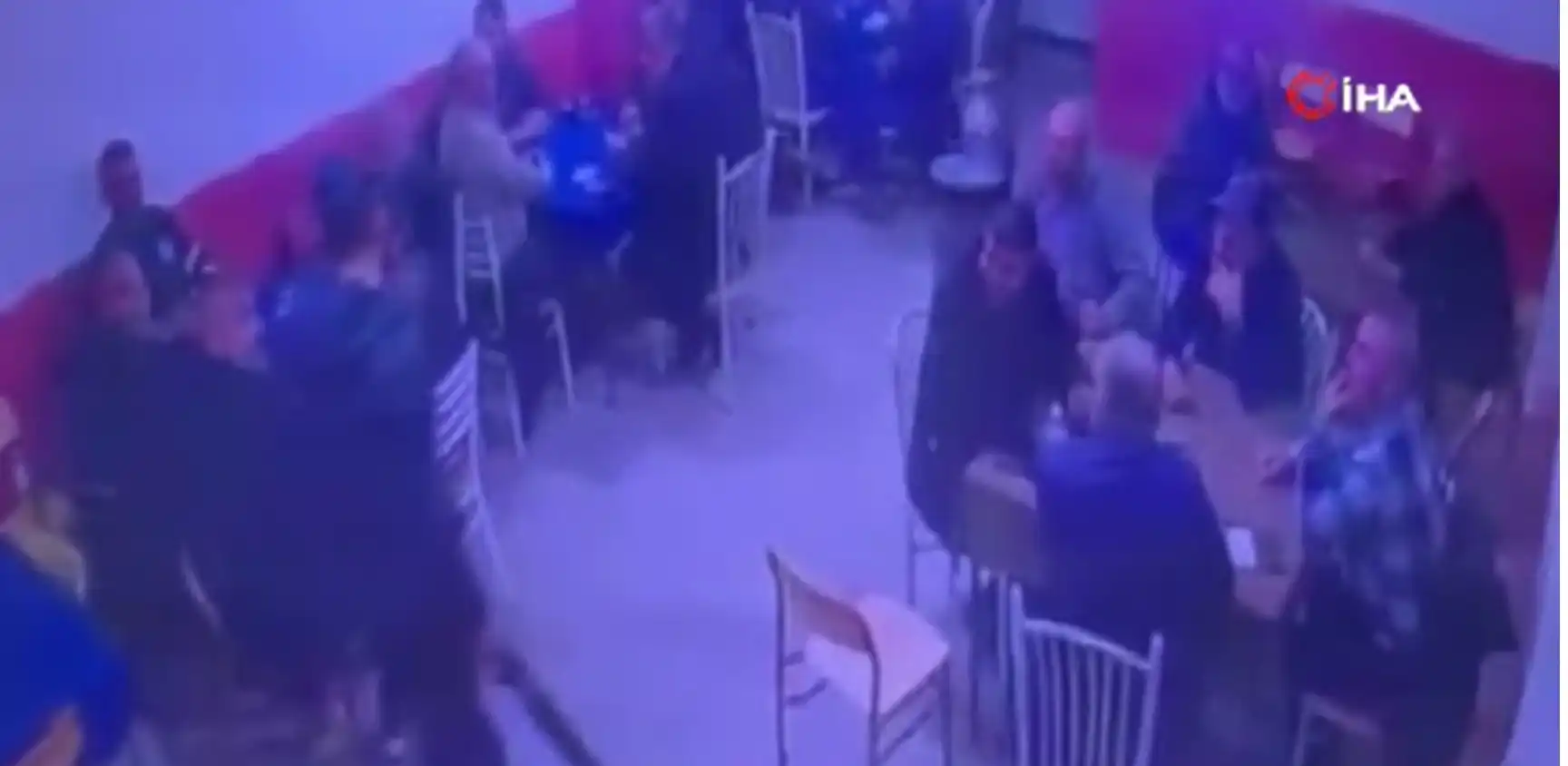 Ankara’nın Haymana ilçesinde köy kahvehanesine pompalı tüfekle giren şahıs paniğe