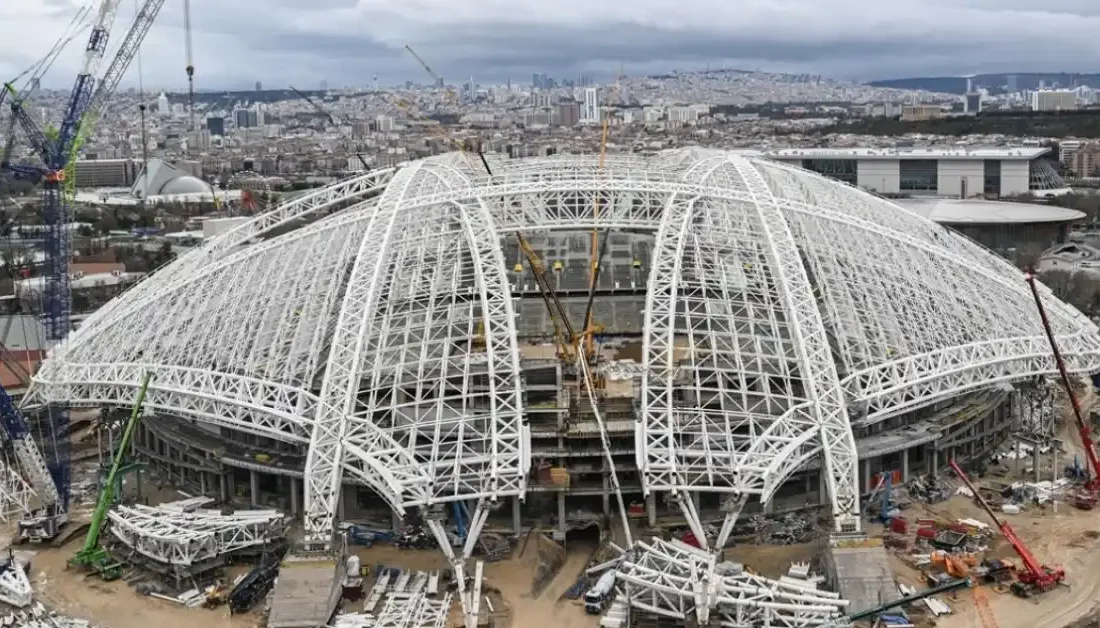 Eski 19 Mayıs Stadyumu yerleşkesinde inşa edilen Yeni Ankara Stadyumu’nda